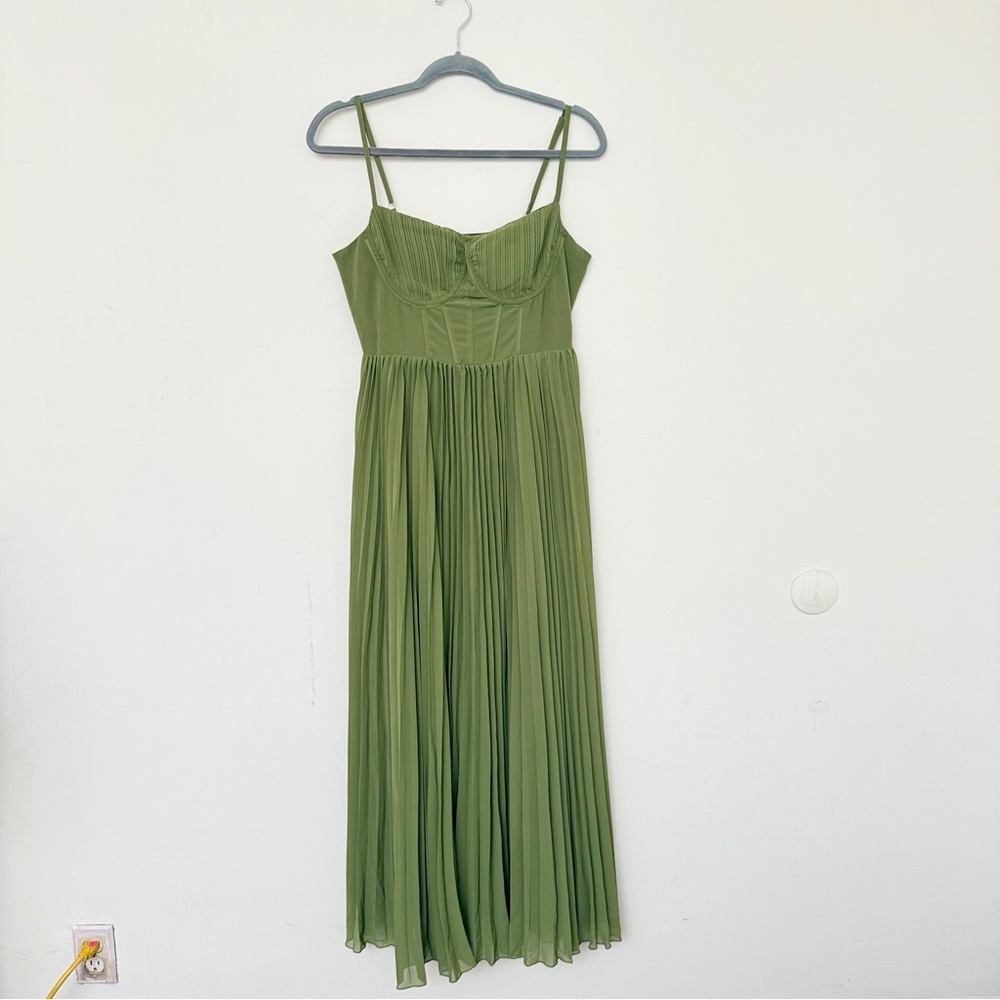Rihoas Green Sweetheart Neck Flowy Slip Maxi Dress - Picture 9 of 10